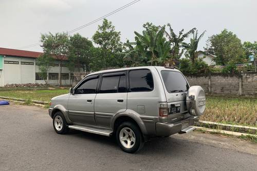 Beli mobil bekas