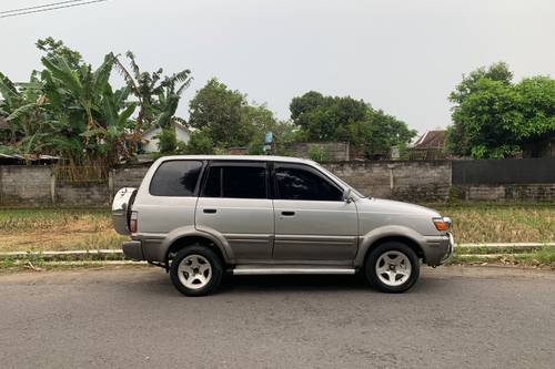 Dijual 1997 Toyota Kijang Innova 1.8L LGX bekas