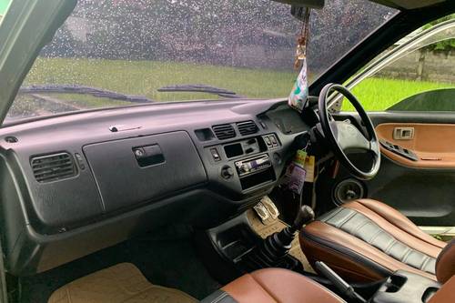 1997 Toyota Kijang Innova 1.8L LGX tua