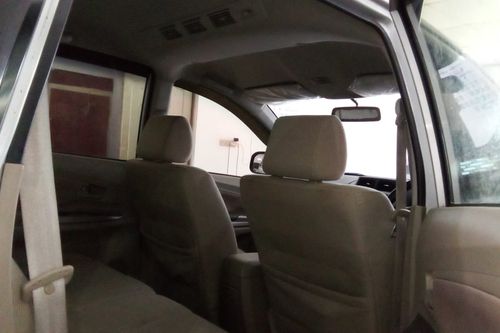 2015 Daihatsu Xenia  R DLX