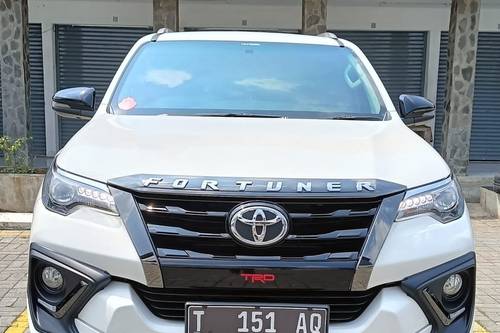 2019 Toyota Fortuner VRZ 4X2 TRD 2.4L AT