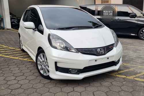2013 Honda Jazz  1.5L RS AT bekas
