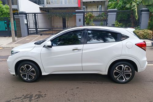 Second hand 2017 Honda HRV 1.8 Prestige 