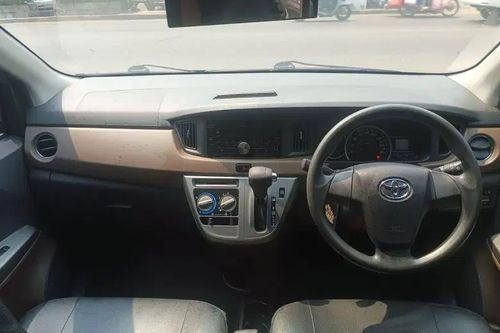 Used 2018 Toyota Calya G AT