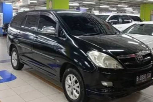 2005 Toyota Innova BENSIN E 2.0L AT bekas