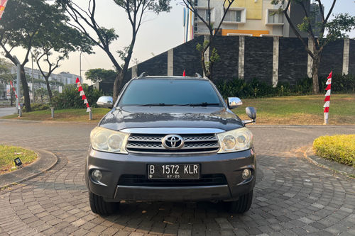 2011 Toyota Fortuner  2.7 G A/T Lux TRD Bensin