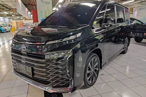 2022 Toyota Voxy 2.0 CVT Bekas