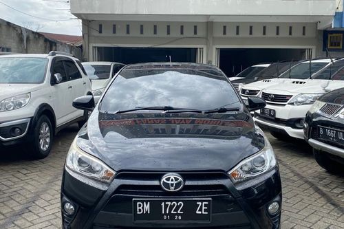 2015 Toyota Yaris  G MT
