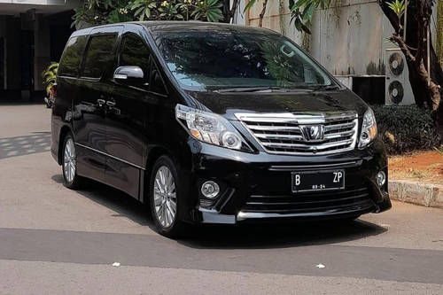 2013 Toyota Alphard  SC 2.4 AT bekas