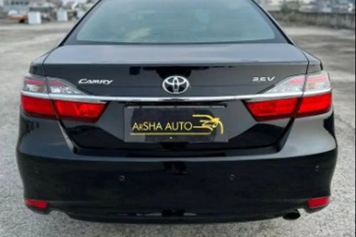 2015 Toyota Camry V 2.5L AT