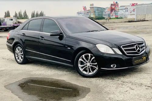 Dijual 2010 Mercedes Benz E-Class 230 E 2.3L AT bekas
