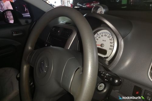 Used 2011 Suzuki Splash GL MT