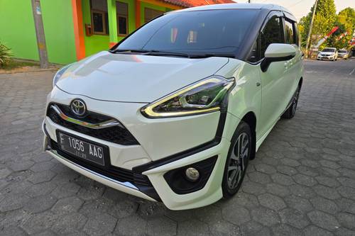 Used 2020 Toyota Sienta Q CVT