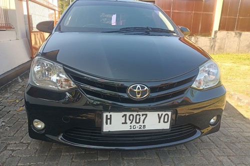 2013 Toyota Etios Valco  EMT bekas