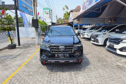 2021 Toyota Fortuner 2.4 GR Sport AT Bekas