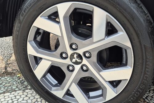 Dijual 2024 Mitsubishi Xpander Cross PREMIUM PACKAGE 1.5 SV Bensin AT bekas