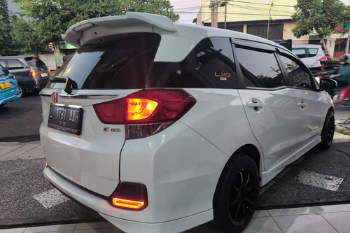 Beli mobil bekas