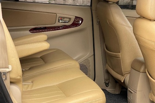 Dijual 2006 Toyota Kijang Innova 2.0 V AT bekas