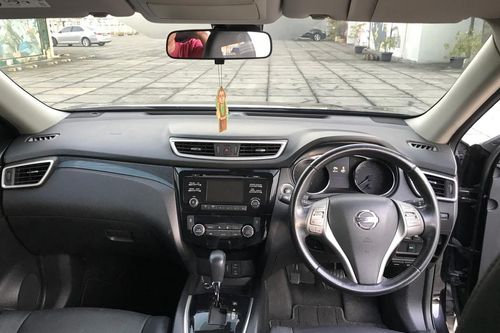 2015 Nissan X Trail 2.5L CVT AT bekas