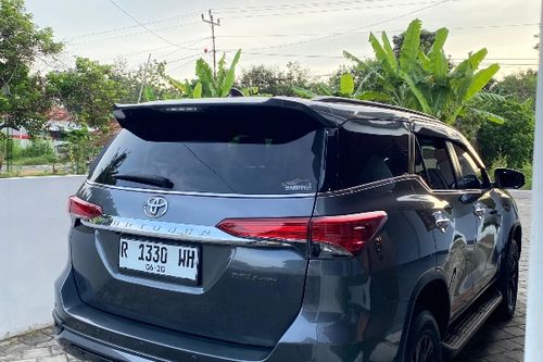 Dijual 2020 Toyota Fortuner VRZ 4X2 TRD 2.4L AT bekas
