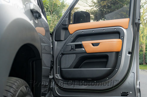 Dijual 2022 Land Rover Defender 110 2.0L SE 110 bekas
