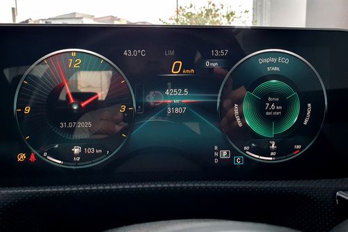 2019 Mercedes Benz CLA-Class 200 AMG Line bekas