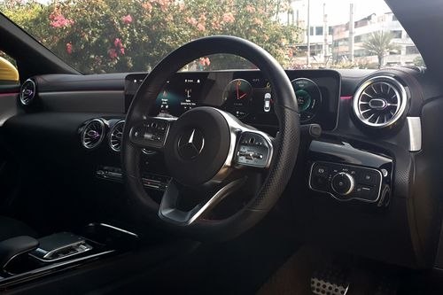 2019 Mercedes Benz CLA-Class 200 AMG Line bekas