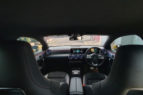 2019 Mercedes Benz CLA-Class 200 AMG Line bekas