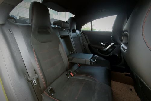 2019 Mercedes Benz CLA-Class 200 AMG Line bekas