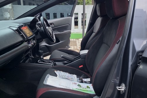 Dijual 2022 Honda City Hatchback RS CVT	Honda Sensing bekas