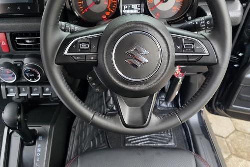 2024 Suzuki Jimny 5 Door Single Tone AT tua