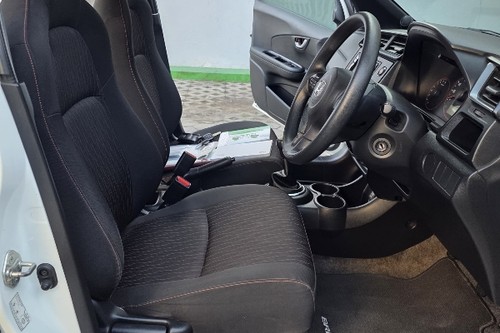 Dijual 2017 Honda Brio RS MT bekas