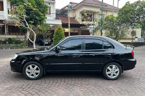 Old 2009 Hyundai Avega G 1.5L MT