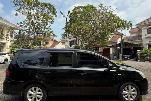 2013 Nissan Grand Livina 1.5 SV AT tua