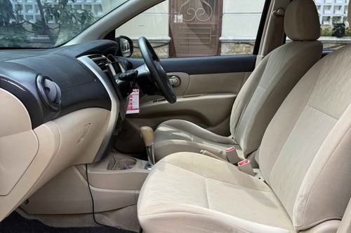 Dijual 2013 Nissan Grand Livina 1.5 SV AT bekas