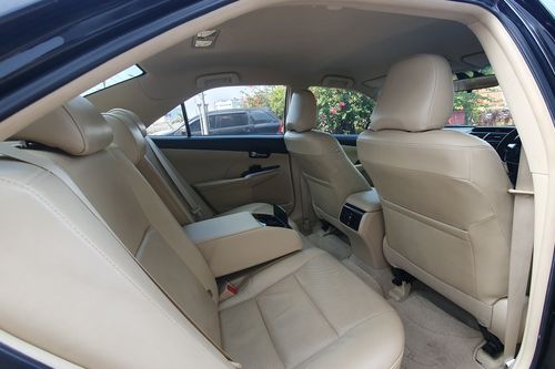 2017 Toyota Camry 2.5 V AT bekas