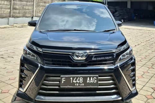 Used 2020 Toyota Voxy CVT
