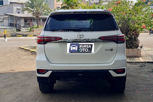 Dijual 2022 Toyota Fortuner 2.8 VRZ 4x4 AT GR Sport bekas