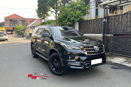 2023 Toyota Fortuner 4x2 2.8 GR Sport AT DSL bekas