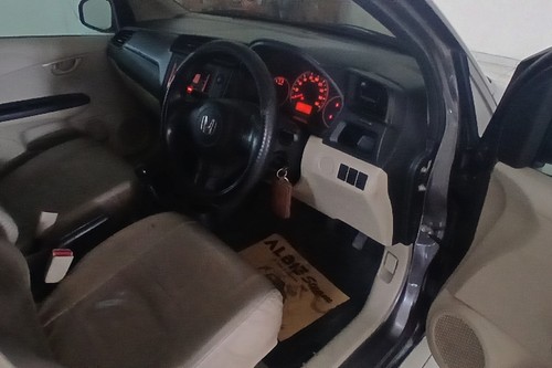 Beli mobil bekas