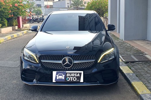 2020 Mercedes Benz C-Class Sedan C 300 AMG Line bekas