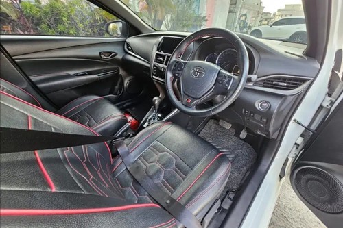 Dijual 2022 Toyota Yaris 1.5 S CVT GR Sport 3 AB bekas