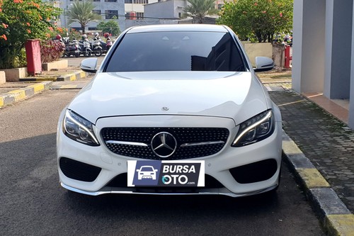 2018 Mercedes Benz C-Class Sedan C 300 AMG Line bekas