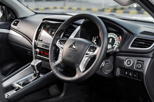 2023 Mitsubishi Pajero Sport Dakar AT 4x2 bekas