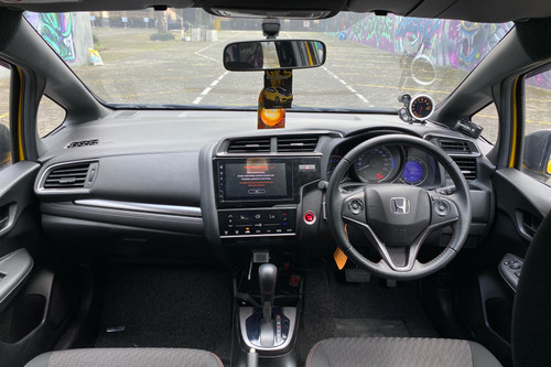 Beli mobil bekas