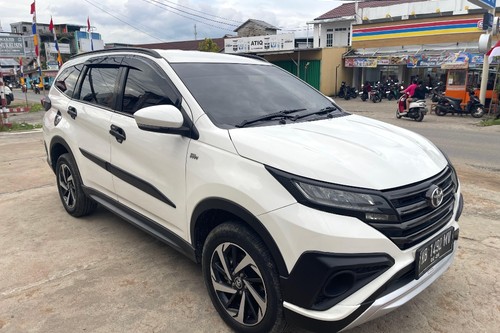Beli mobil bekas