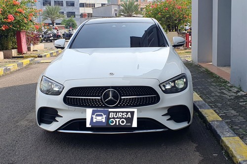 2022 Mercedes Benz E-Class  E 300 AMG Line bekas