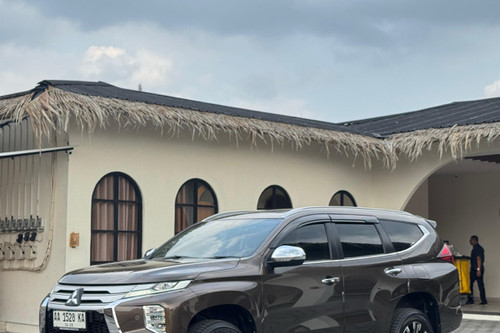 2022 Mitsubishi Pajero Sport Dakar AT 4x2 tua