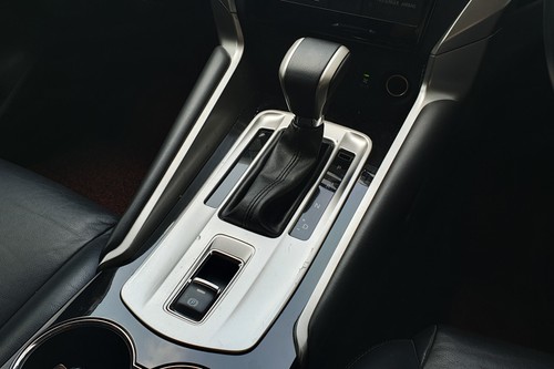 2019 Mitsubishi Pajero Sport Dakar 4x2 AT tua