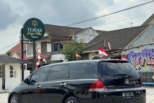 Dijual 2004 Honda Odyssey Absolute 2.4L AT bekas